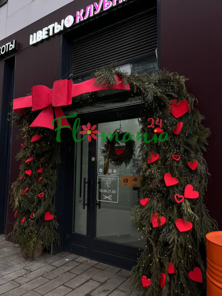 Новогоднее оформление фасадов и входных зон